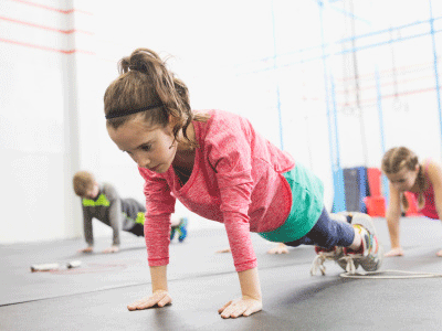 Gym Teens je cvičenie určené pre všetkých teenagerov, ktorí chcú byť zdraví, fit a mať peknú vyšportovanú postavu.